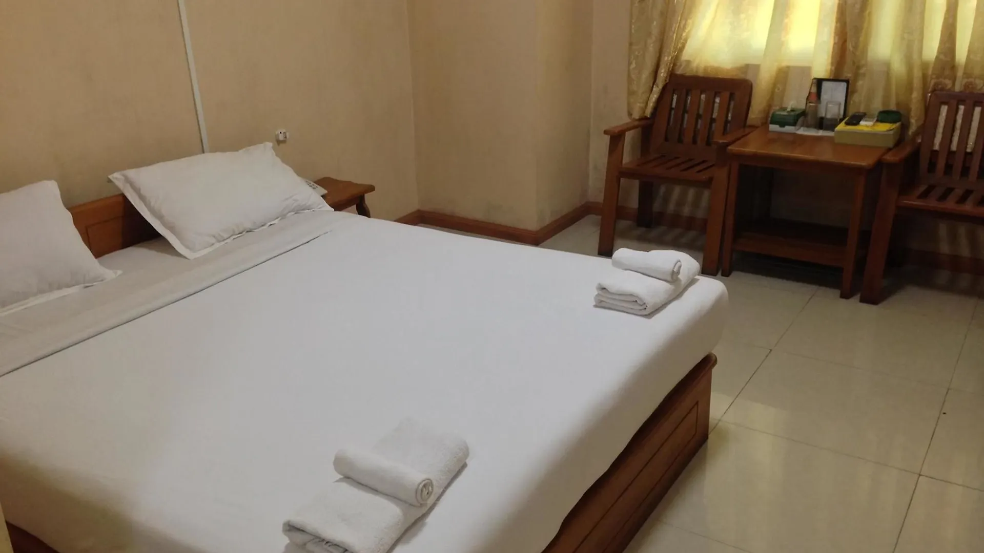 Mz Hotel يانغون بورما
