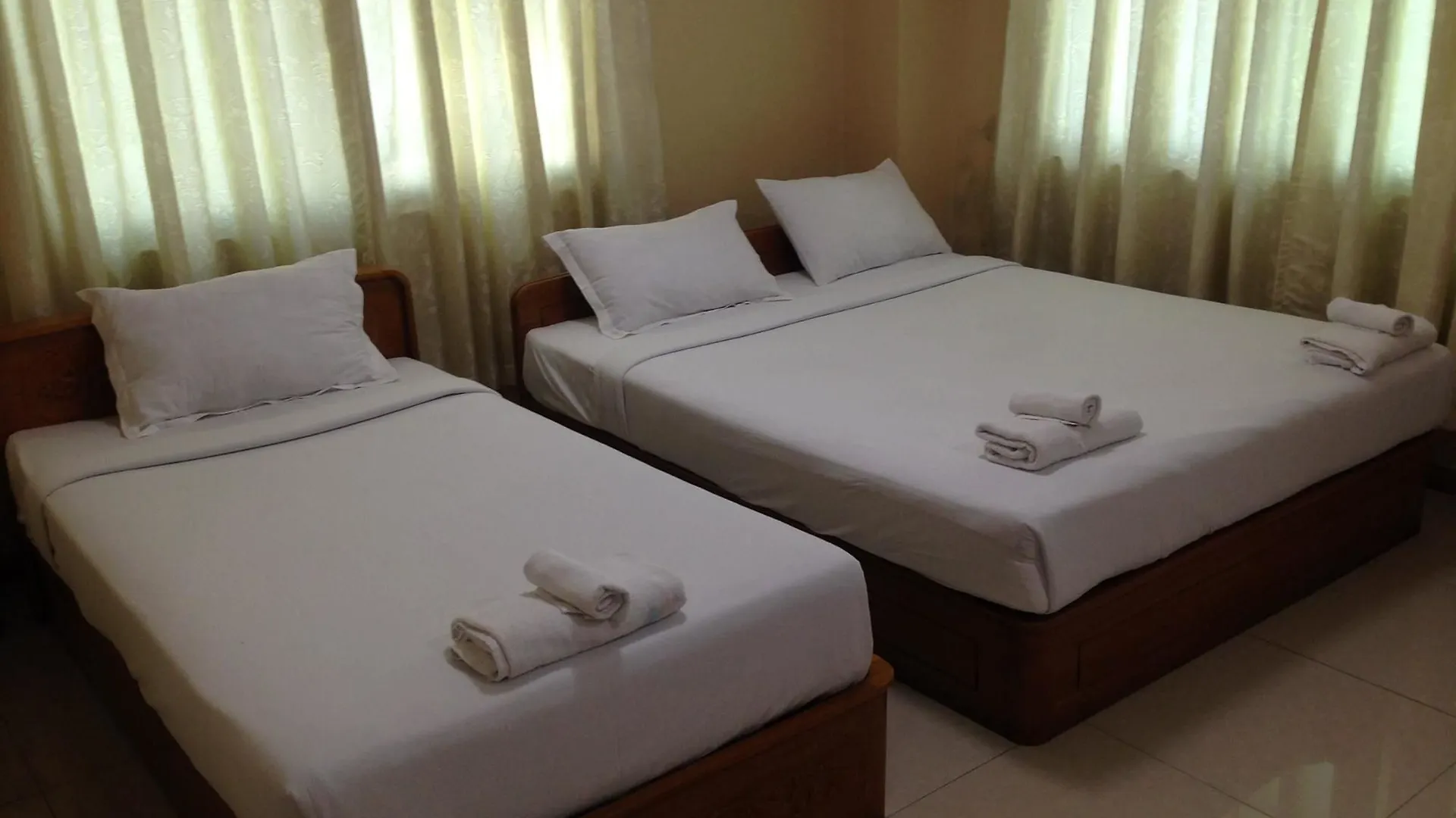 Mz Hotel يانغون 3*,  بورما